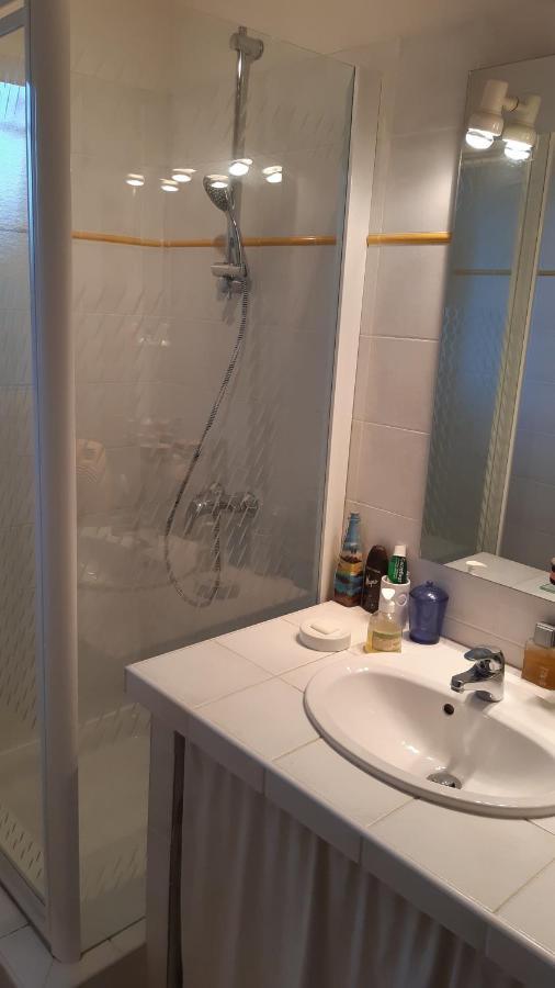 Chambre Privee Avec Piscine Marseilles Exterior foto
